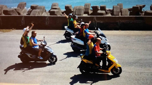 說明: 董事長環(huán)臺(tái)灣游.jpg