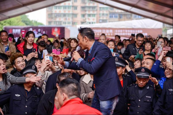 說(shuō)明: http://www.elegantliving.cn/manager/atta/1398216206141.jpg